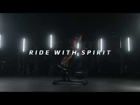 Spirit Fitness SBC800 indoor bike in beeld