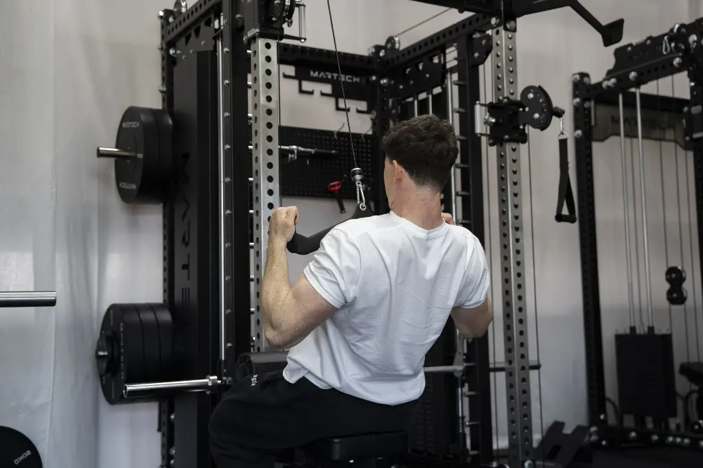 Latt Pulldown.webp