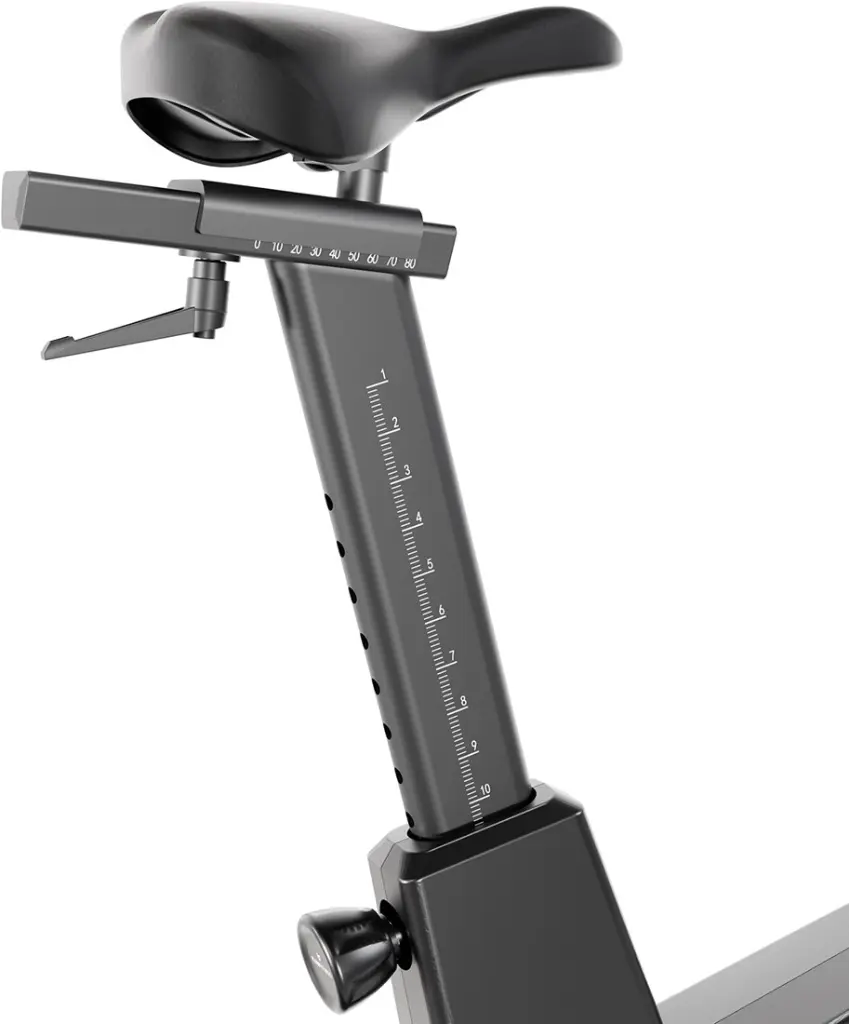 zijaanzicht-van-de-verstelbare-zadelpen-met-duidelijke-schaalverdeling-voor-de-perfecte-zithouding-op-de-flow-fitness-s2i.webp